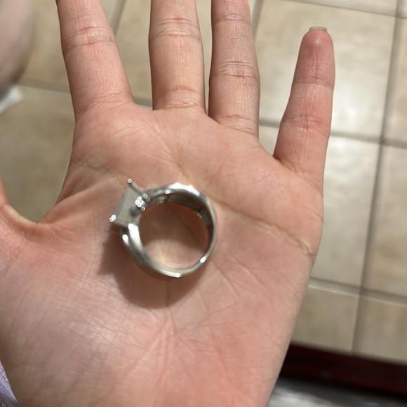 Ring - Picture 2 of 2